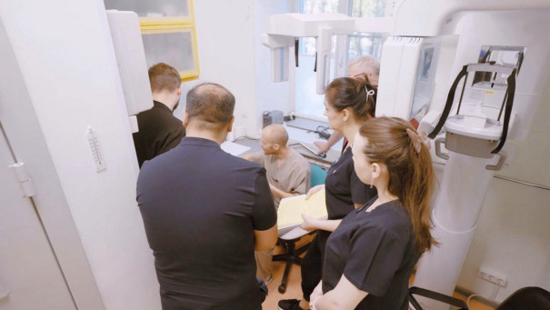 Командная работа врачей